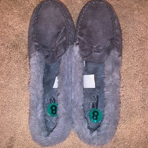 NWOT Nautica Faux Fur Slippers Size 8